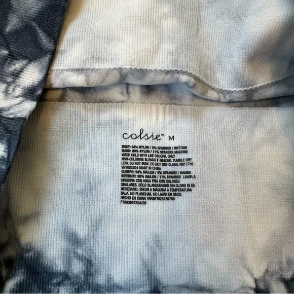 Colsie Medium Tie Dye Crop Tank Bralette - Picture 3 of 3